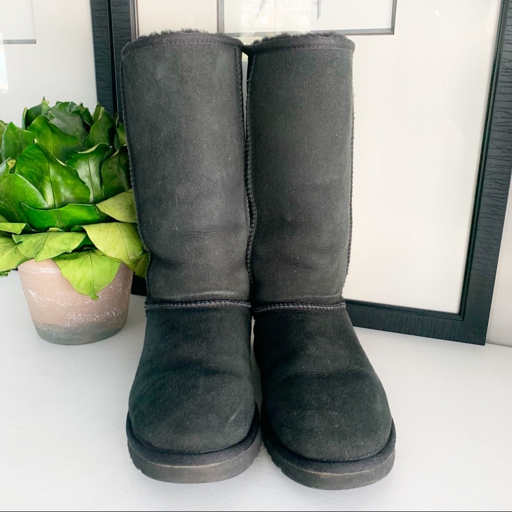 ❤️UGG❤️Tall Black Sherpa Winter Boots❤️Women’s 7❤️LIKE NEW 😍